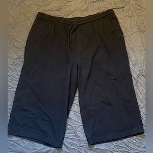 Terra & sky 2x 20w- 22w wide leg cotton capris.